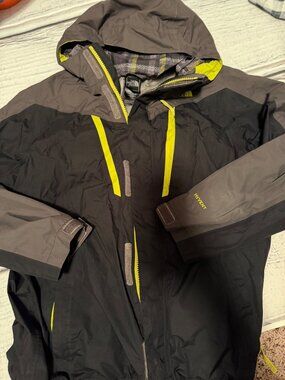 North face windbreaker